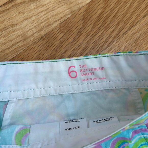 Lilly pulitzer buttercup shorts size 6 - Picture 3 of 4